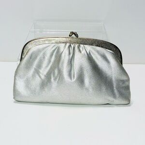 Vintage Made In Hong Kong Handmade Silver Fabric Clutch 9”W x 5.5”H